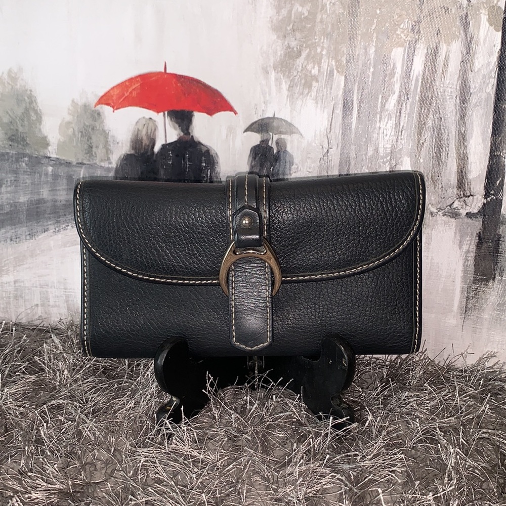 🖤💙Dooney and Bourke Pebbled Leather Tri-Fold Wallet